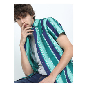 HIGHLANDER Men Slim Fit Striped Shirt