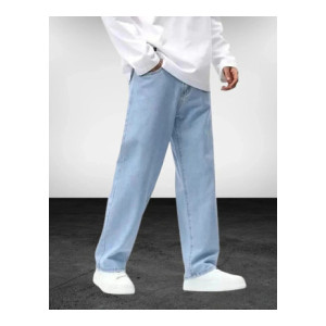 HOC Men Straight Fit Mid Rise Light Blue Jeans