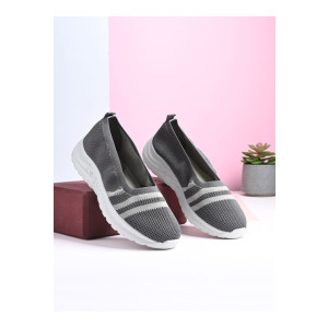 HRX by Hrithik Roshan Women Walking Shoes