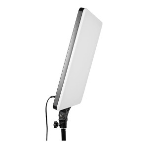 Kodak V240 Video Soft Light at Rs4329 | Amazon Deal