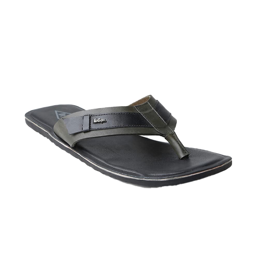 Lee Cooper Shoes & Handbags Up to 80% Off Starting From Rs.443 at Amazon