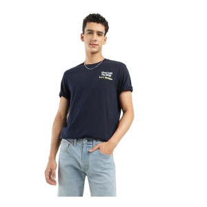 Levi’s Men Cotton Letter Print Regular Fit T-Shirt